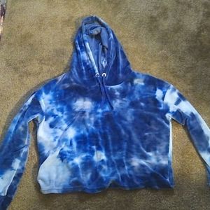 Blue and white tie dye sweatshirt (cropped)